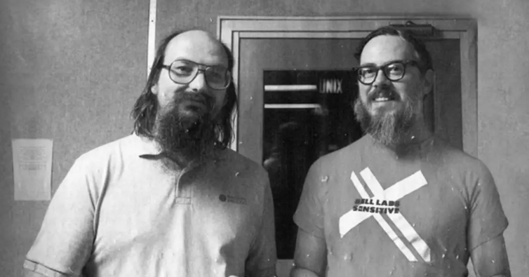 肯·湯普遜(Ken Thompson)和丹尼斯·里奇(Dennis Ritchie) 肯·湯普遜(Ken Thompson)和丹尼斯·里奇(Dennis Ritchie)